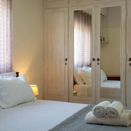 Joan's * كالاماتا